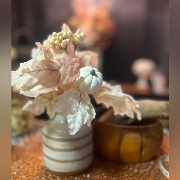 Studio pottery bud vase cream and tan 4.5” - Picture 12 of 14